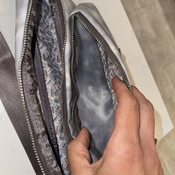 Petunia Pickle Bottom All-Around Belt Bag Smoke Swirl 5.1”H x 14.6””W x 3.5”D - Picture 9 of 9